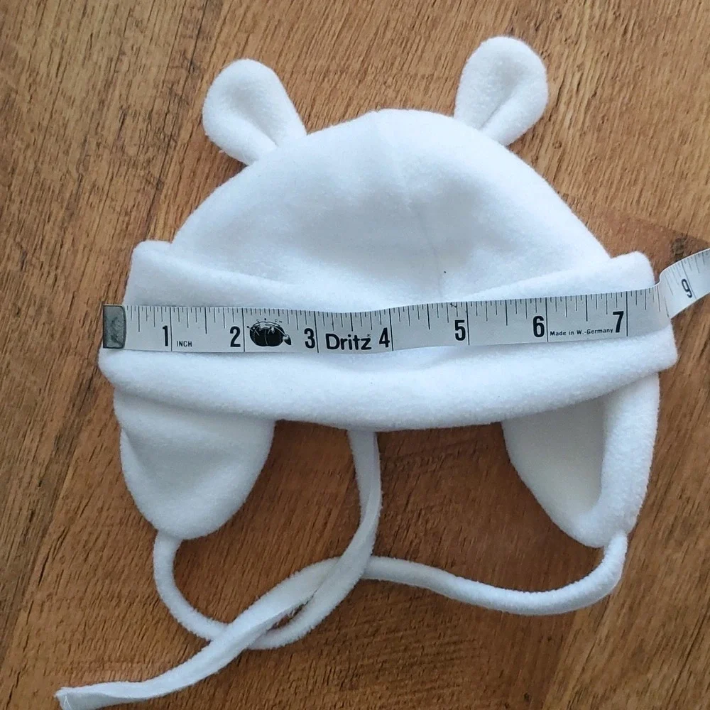 Fleece‎ infant hat with ears